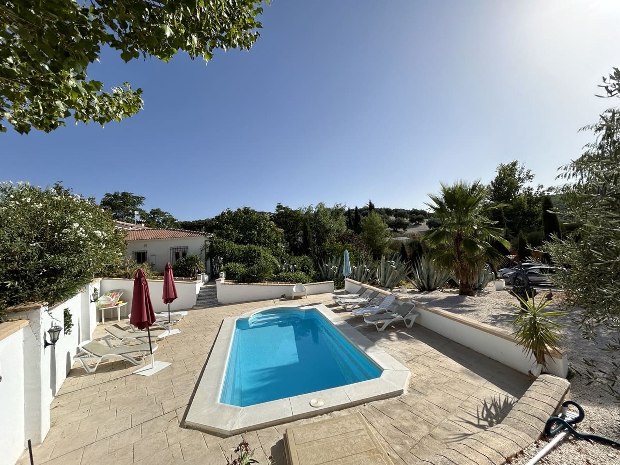 7 soveværelse Finca/Landehus til salg i Montefrio med swimmingpool garage - € 350.000 (Ref: 8493651)