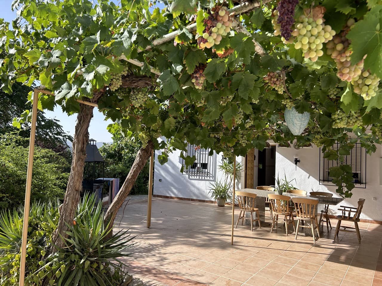 7 soveværelse Finca/Landehus til salg i Montefrio med swimmingpool garage - € 350.000 (Ref: 8493651)