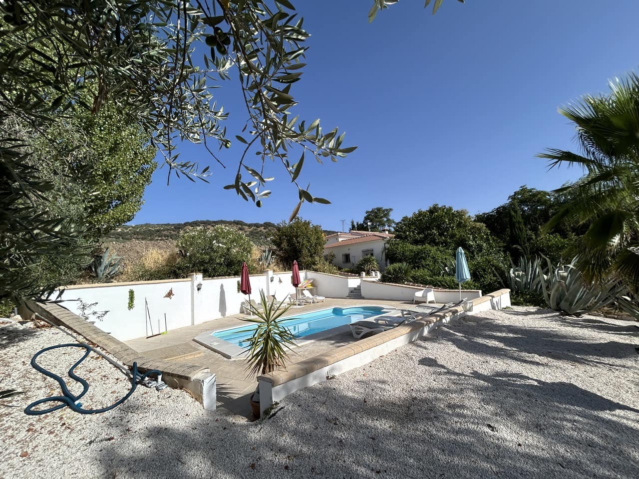 7 soveværelse Finca/Landehus til salg i Montefrio med swimmingpool garage - € 350.000 (Ref: 8493651)