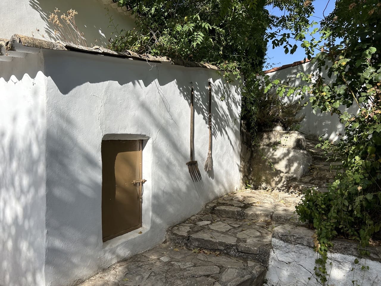 7 soveværelse Finca/Landehus til salg i Montefrio med swimmingpool garage - € 350.000 (Ref: 8493651)