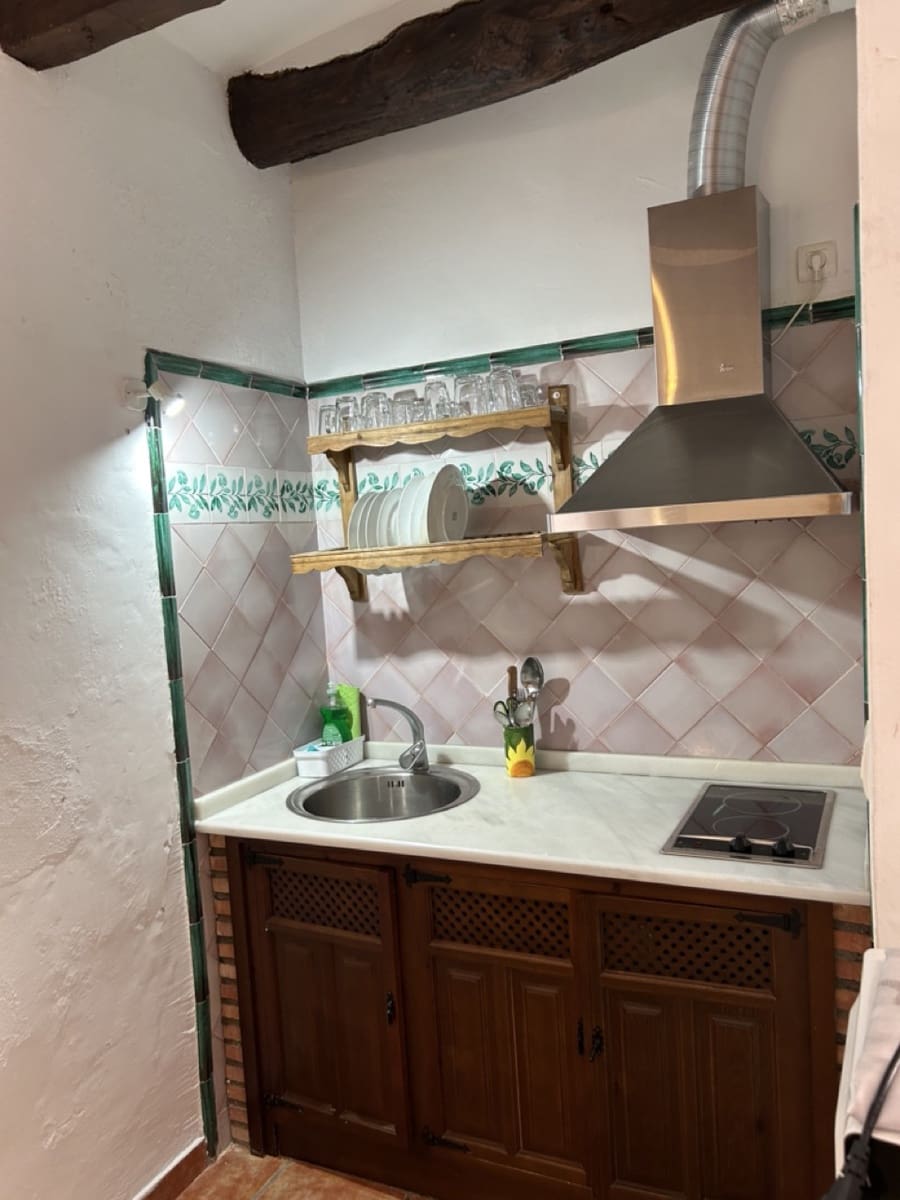 6 camera da letto Affittacamere/B & B in vendita in Moclin con piscina garage - 650.000 € (Rif: 8527329)