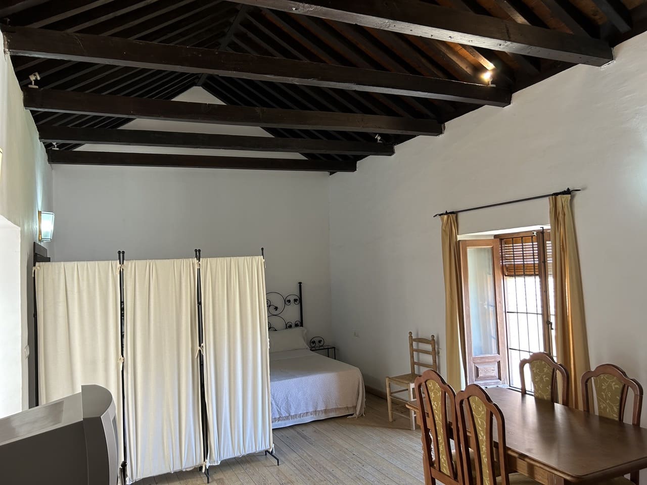 6 camera da letto Affittacamere/B & B in vendita in Moclin con piscina garage - 650.000 € (Rif: 8527329)