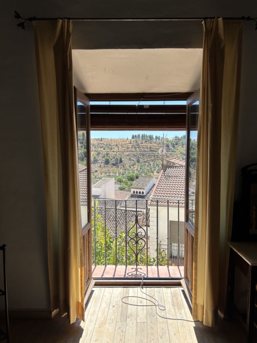 6 camera da letto Affittacamere/B & B in vendita in Moclin con piscina garage - 650.000 € (Rif: 8527329)