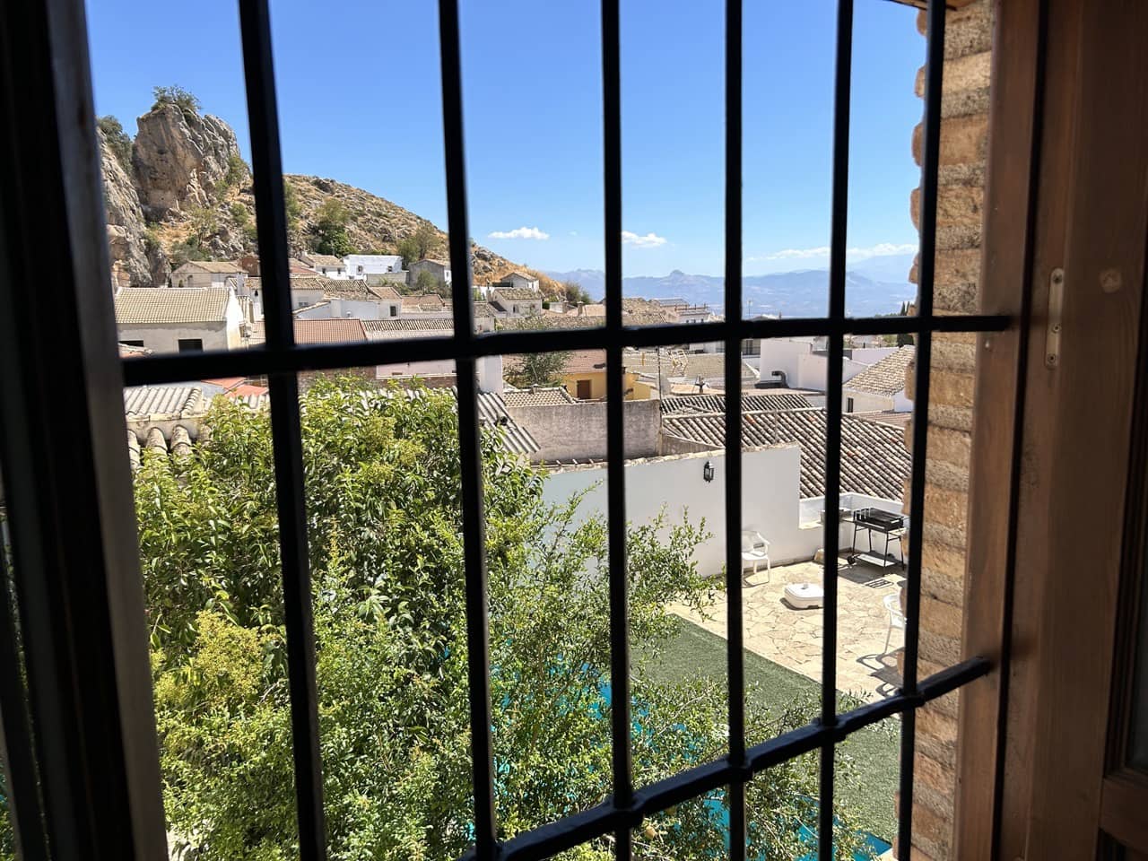 6 camera da letto Affittacamere/B & B in vendita in Moclin con piscina garage - 650.000 € (Rif: 8527329)