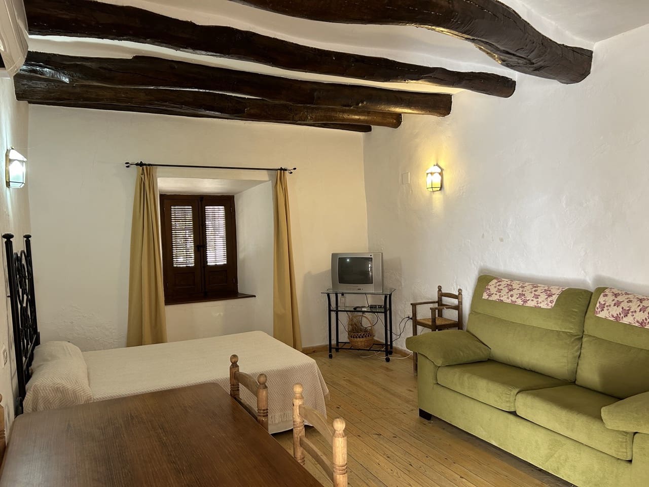 6 camera da letto Affittacamere/B & B in vendita in Moclin con piscina garage - 650.000 € (Rif: 8527329)