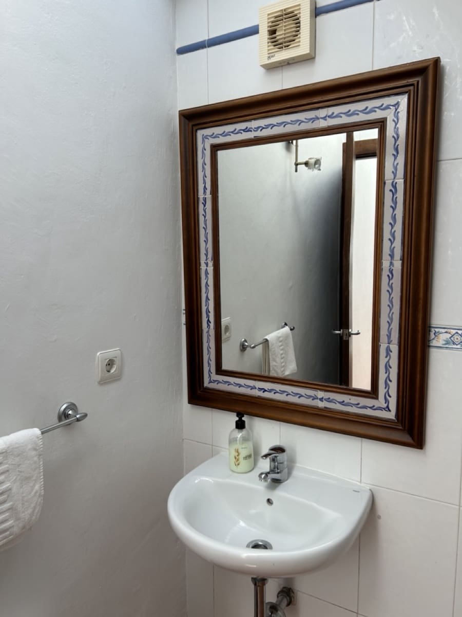 6 camera da letto Affittacamere/B & B in vendita in Moclin con piscina garage - 650.000 € (Rif: 8527329)