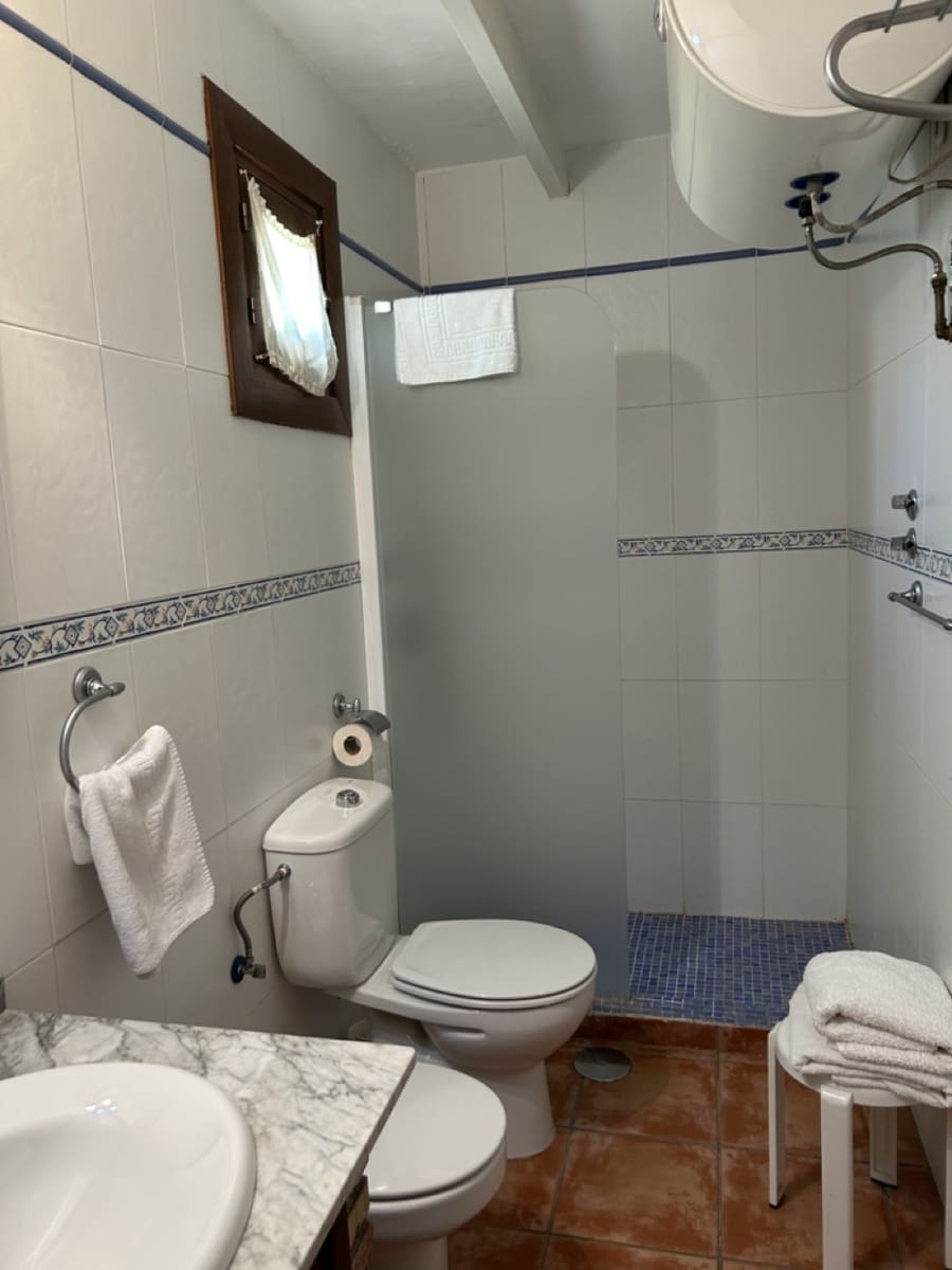 6 camera da letto Affittacamere/B & B in vendita in Moclin con piscina garage - 650.000 € (Rif: 8527329)