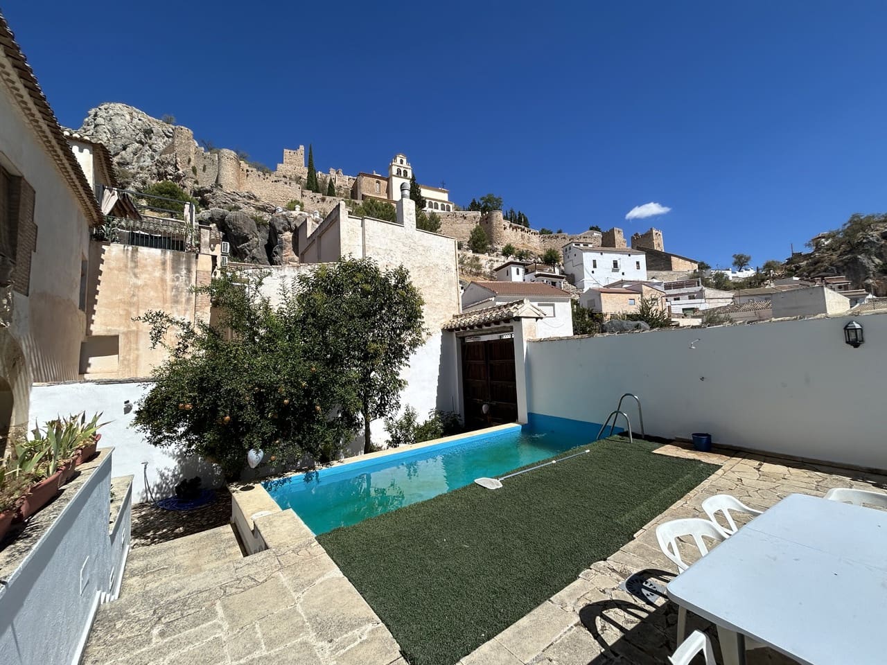 6 camera da letto Affittacamere/B & B in vendita in Moclin con piscina garage - 650.000 € (Rif: 8527329)