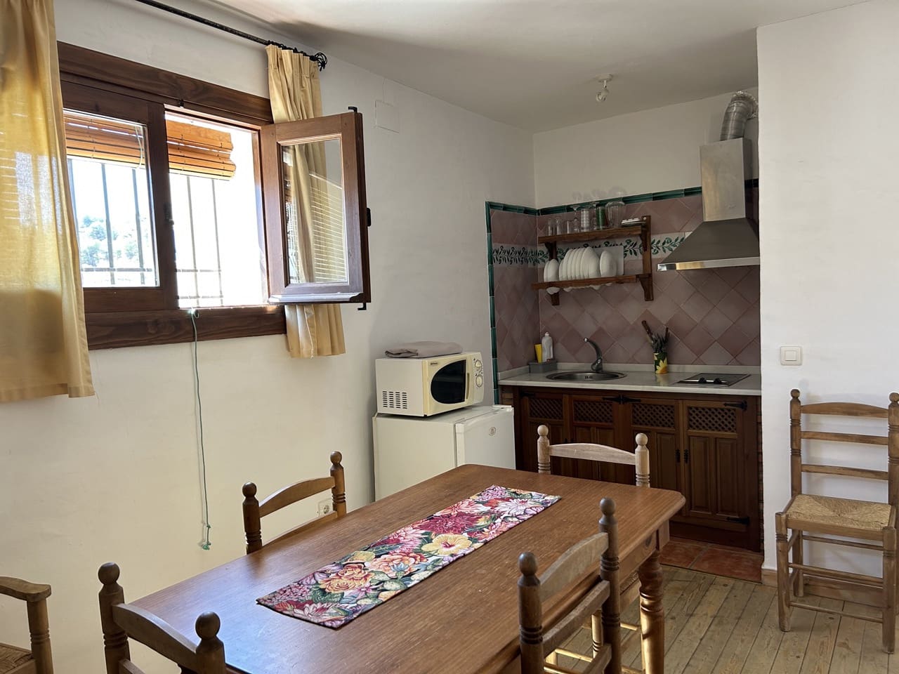 6 camera da letto Affittacamere/B & B in vendita in Moclin con piscina garage - 650.000 € (Rif: 8527329)