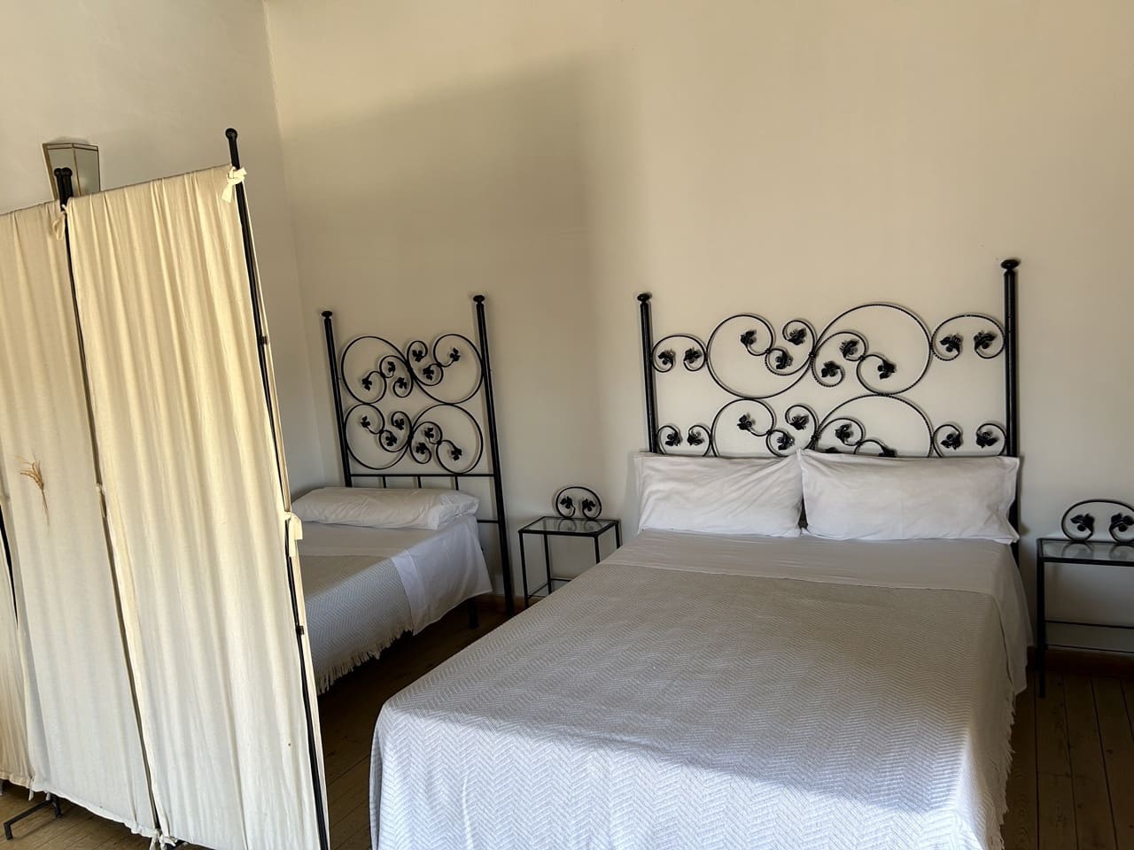 6 camera da letto Affittacamere/B & B in vendita in Moclin con piscina garage - 650.000 € (Rif: 8527329)