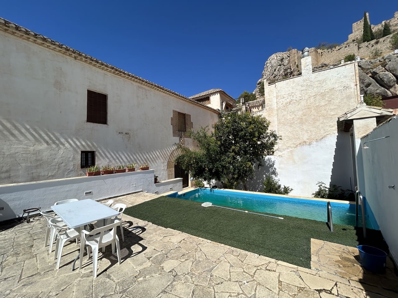 6 camera da letto Affittacamere/B & B in vendita in Moclin con piscina garage - 650.000 € (Rif: 8527329)