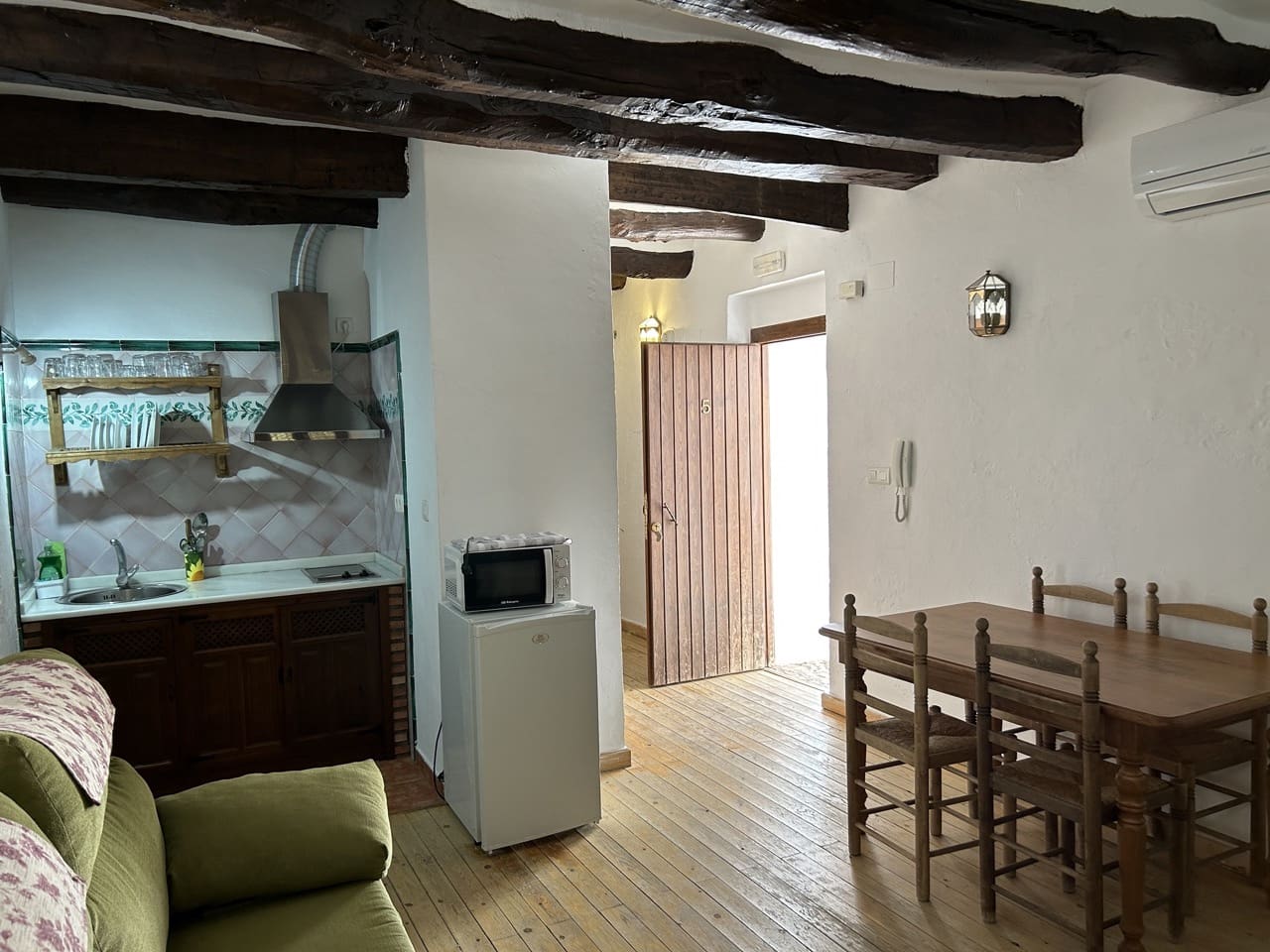 6 camera da letto Affittacamere/B & B in vendita in Moclin con piscina garage - 650.000 € (Rif: 8527329)