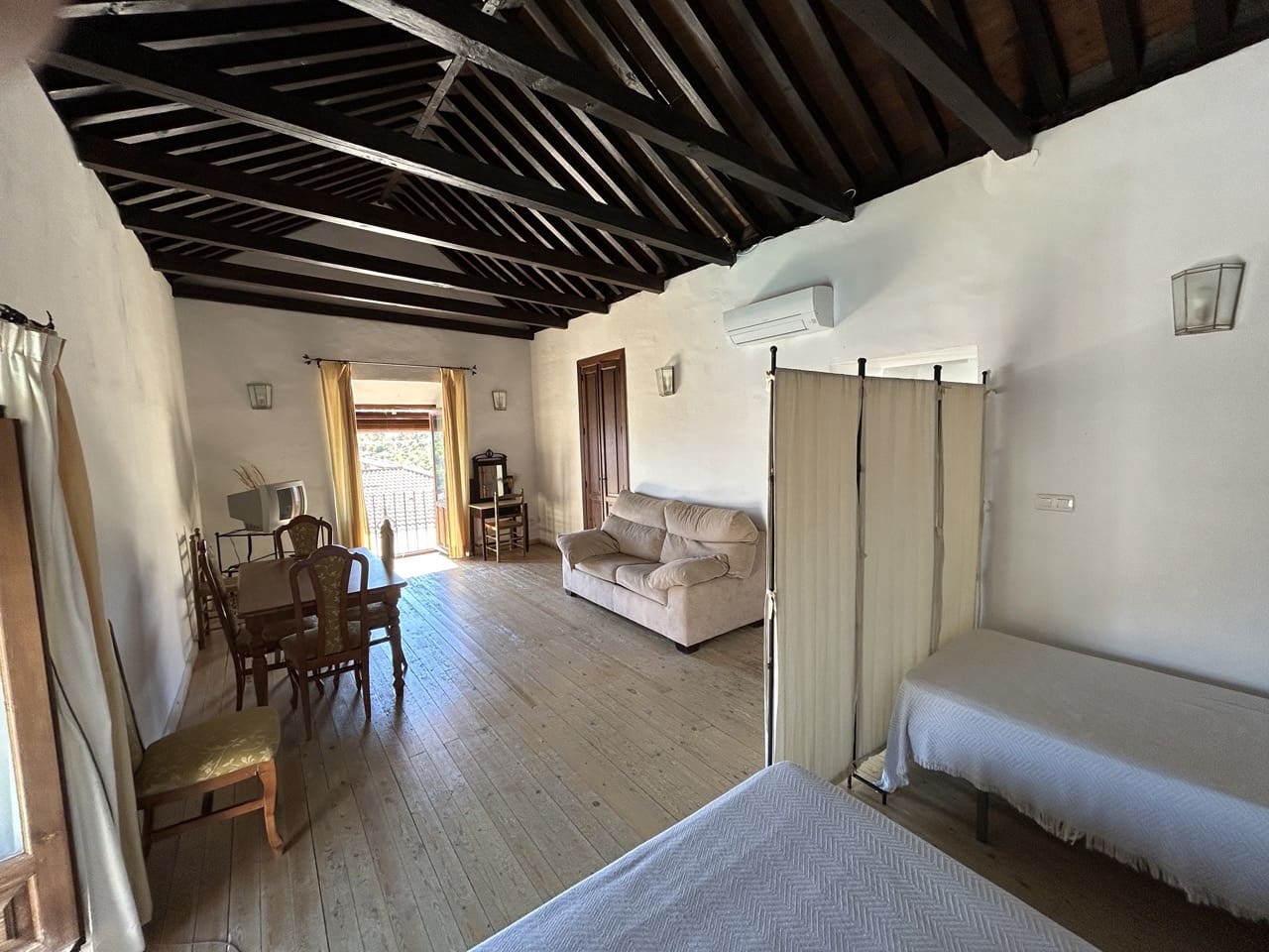 6 camera da letto Affittacamere/B & B in vendita in Moclin con piscina garage - 650.000 € (Rif: 8527329)