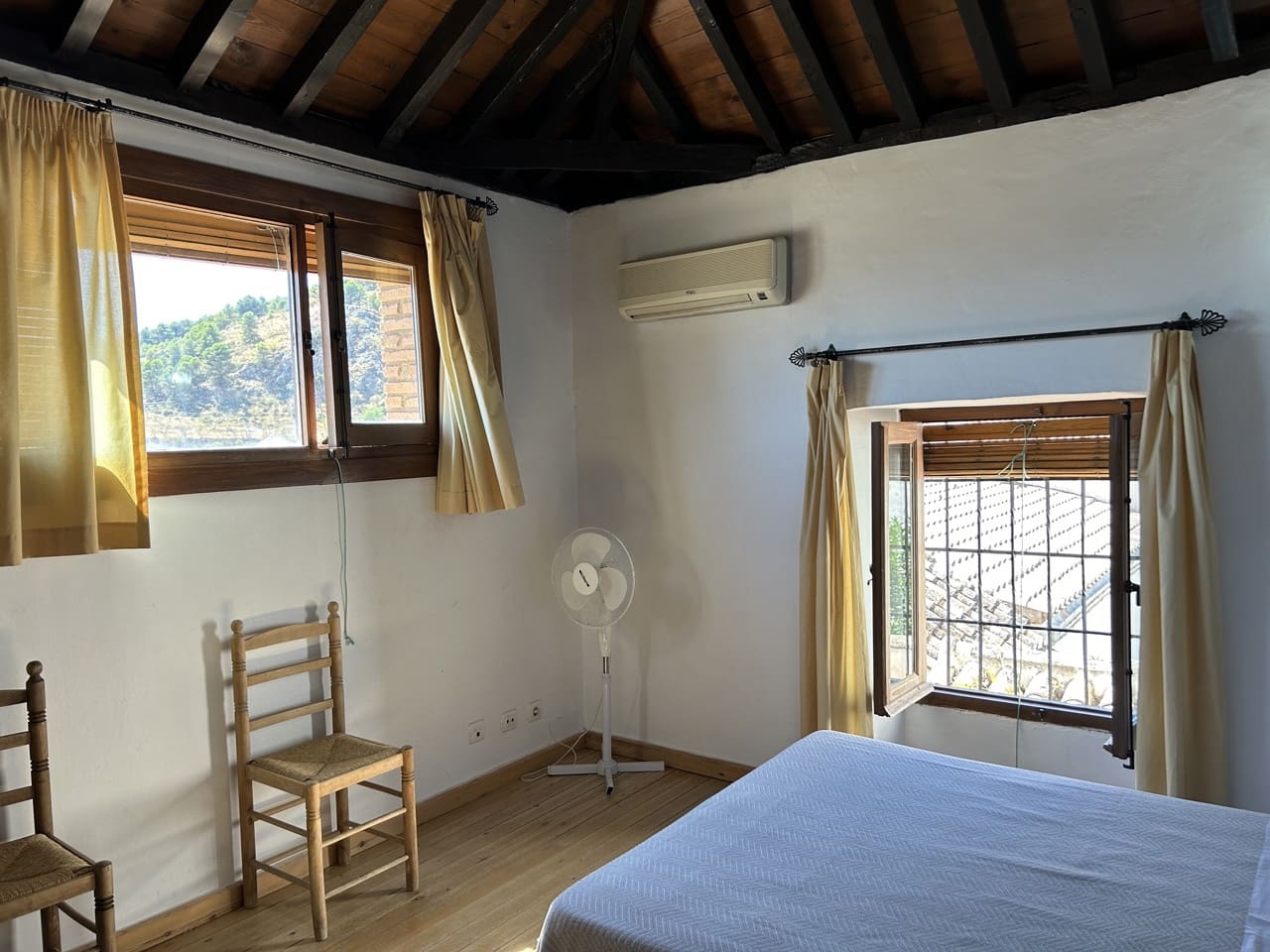 6 camera da letto Affittacamere/B & B in vendita in Moclin con piscina garage - 650.000 € (Rif: 8527329)