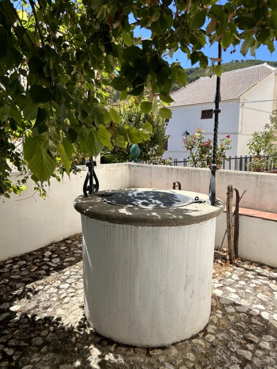 6 camera da letto Affittacamere/B & B in vendita in Moclin con piscina garage - 650.000 € (Rif: 8527329)