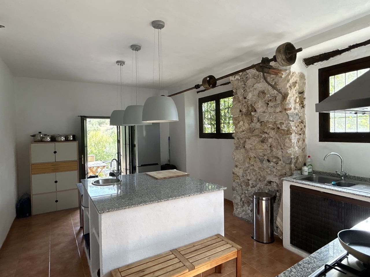 9 soveværelse Finca/Landehus til salg i Montefrio med swimmingpool garage - € 600.000 (Ref: 8537283)