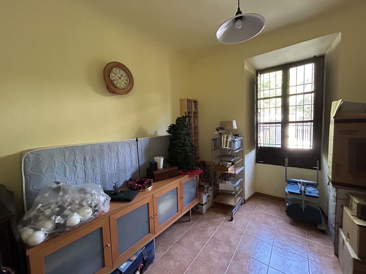 9 soveværelse Finca/Landehus til salg i Montefrio med swimmingpool garage - € 600.000 (Ref: 8537283)