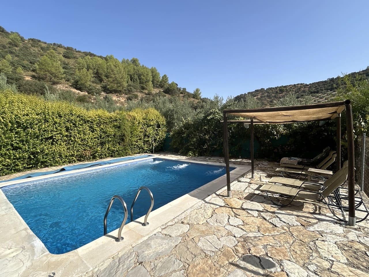 9 soveværelse Finca/Landehus til salg i Montefrio med swimmingpool garage - € 600.000 (Ref: 8537283)