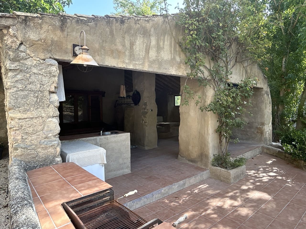 9 soveværelse Finca/Landehus til salg i Montefrio med swimmingpool garage - € 600.000 (Ref: 8537283)