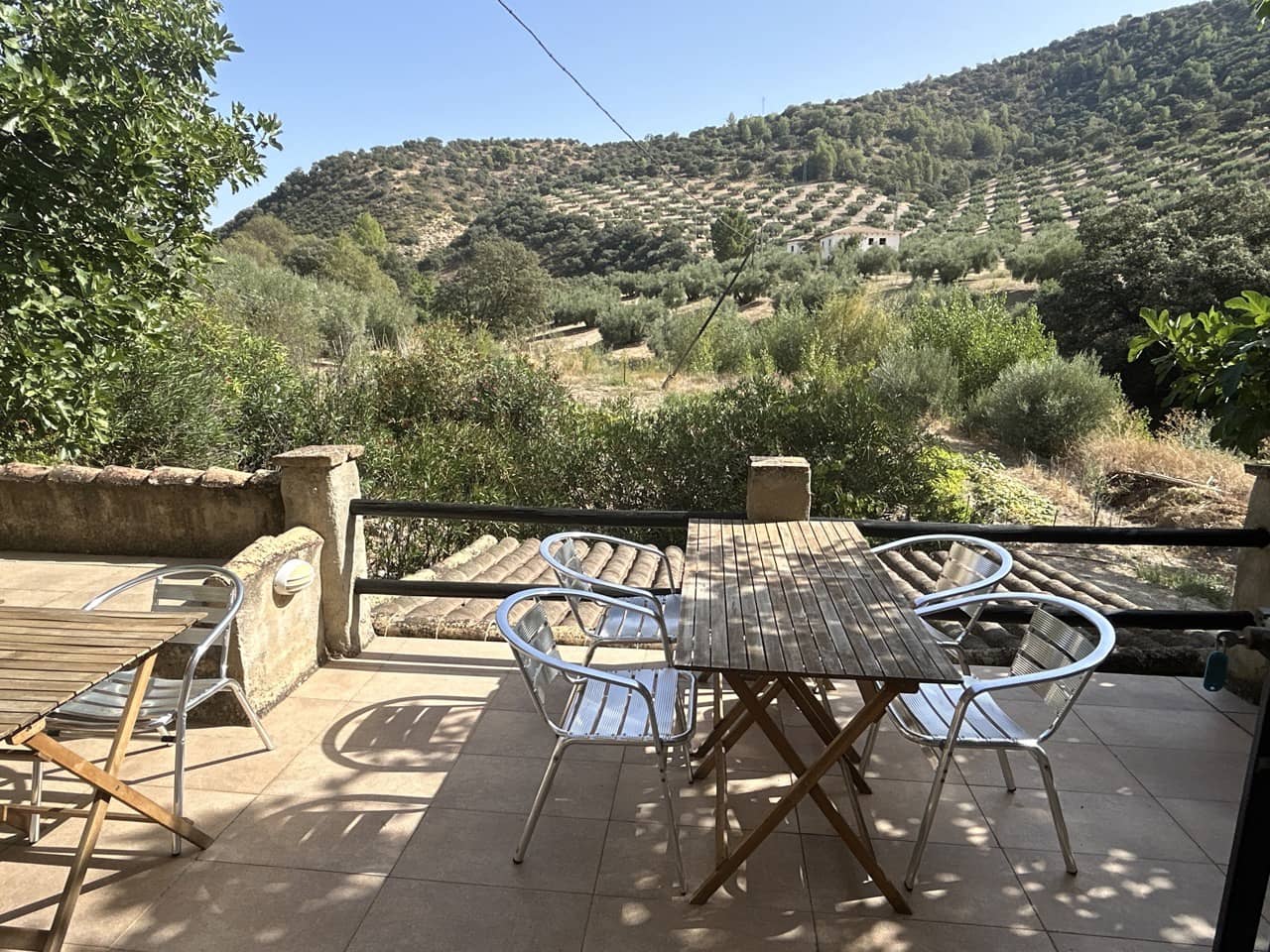 9 soveværelse Finca/Landehus til salg i Montefrio med swimmingpool garage - € 600.000 (Ref: 8537283)