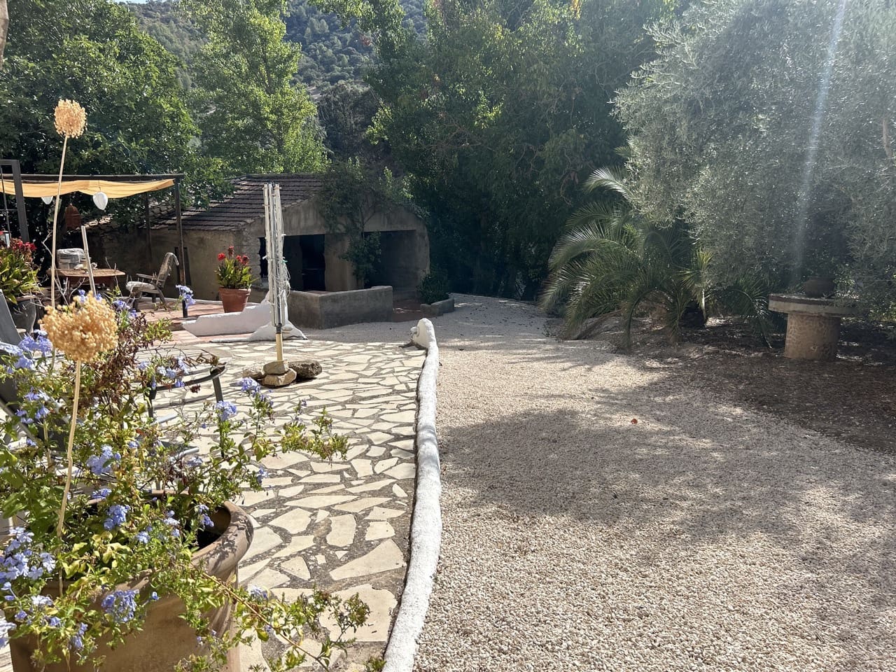 9 soveværelse Finca/Landehus til salg i Montefrio med swimmingpool garage - € 600.000 (Ref: 8537283)