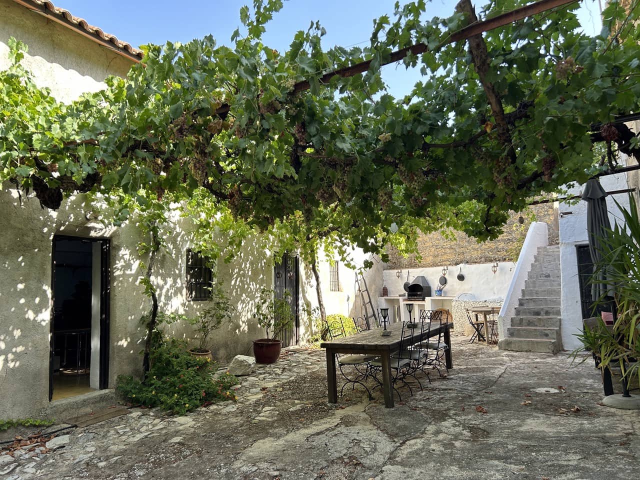 9 soveværelse Finca/Landehus til salg i Montefrio med swimmingpool garage - € 600.000 (Ref: 8537283)