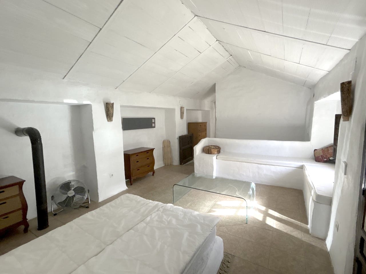 9 soveværelse Finca/Landehus til salg i Montefrio med swimmingpool garage - € 600.000 (Ref: 8537283)