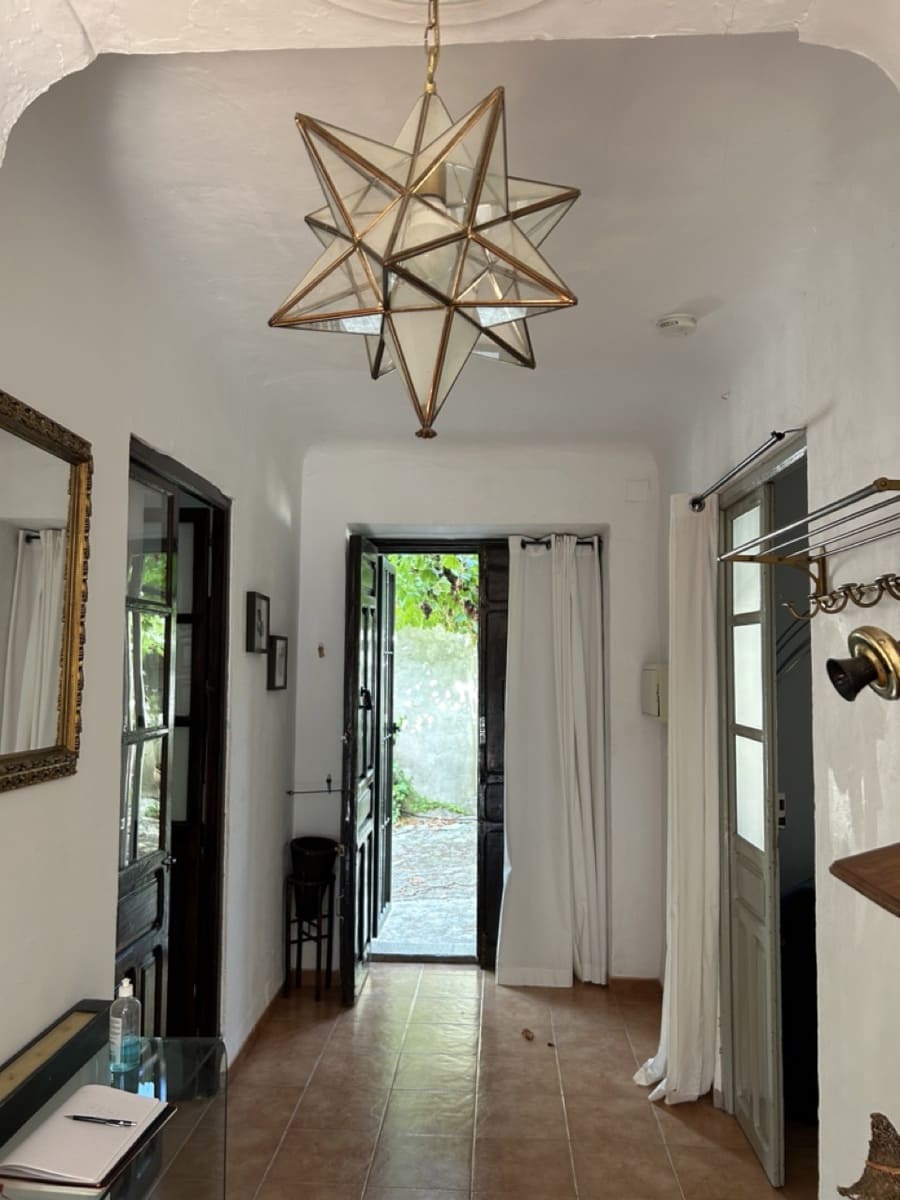 9 soveværelse Finca/Landehus til salg i Montefrio med swimmingpool garage - € 600.000 (Ref: 8537283)