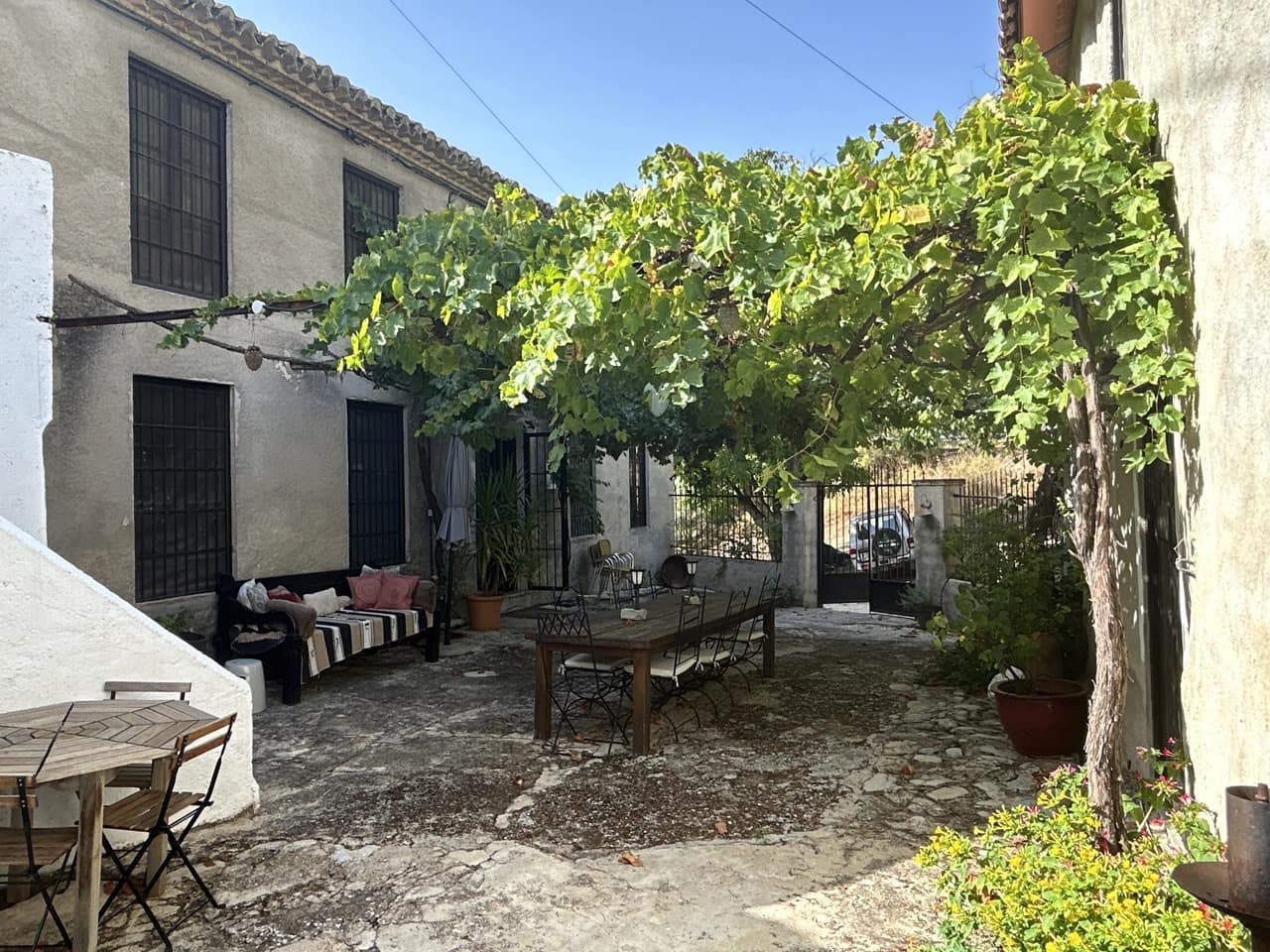 9 soveværelse Finca/Landehus til salg i Montefrio med swimmingpool garage - € 600.000 (Ref: 8537283)