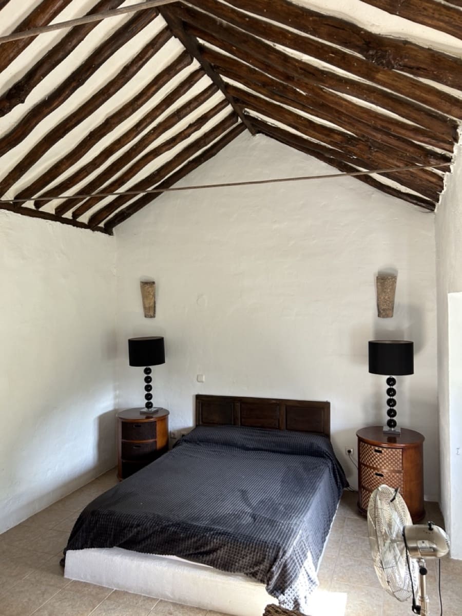 9 soveværelse Finca/Landehus til salg i Montefrio med swimmingpool garage - € 600.000 (Ref: 8537283)