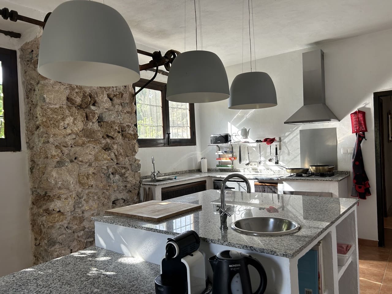 9 soveværelse Finca/Landehus til salg i Montefrio med swimmingpool garage - € 600.000 (Ref: 8537283)