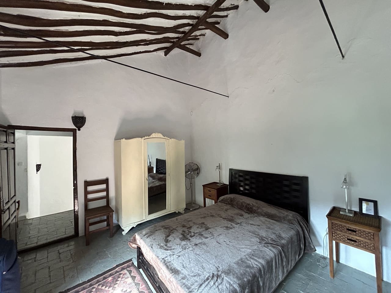 9 soveværelse Finca/Landehus til salg i Montefrio med swimmingpool garage - € 600.000 (Ref: 8537283)