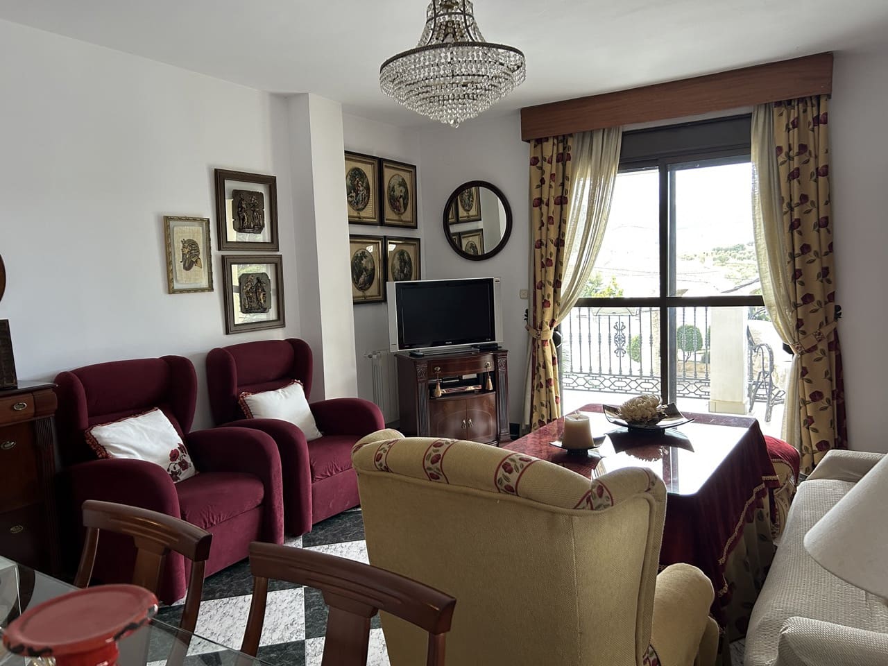 4 bedroom Townhouse for sale in Moclin with garage - € 240,000 (Ref: 8580701)