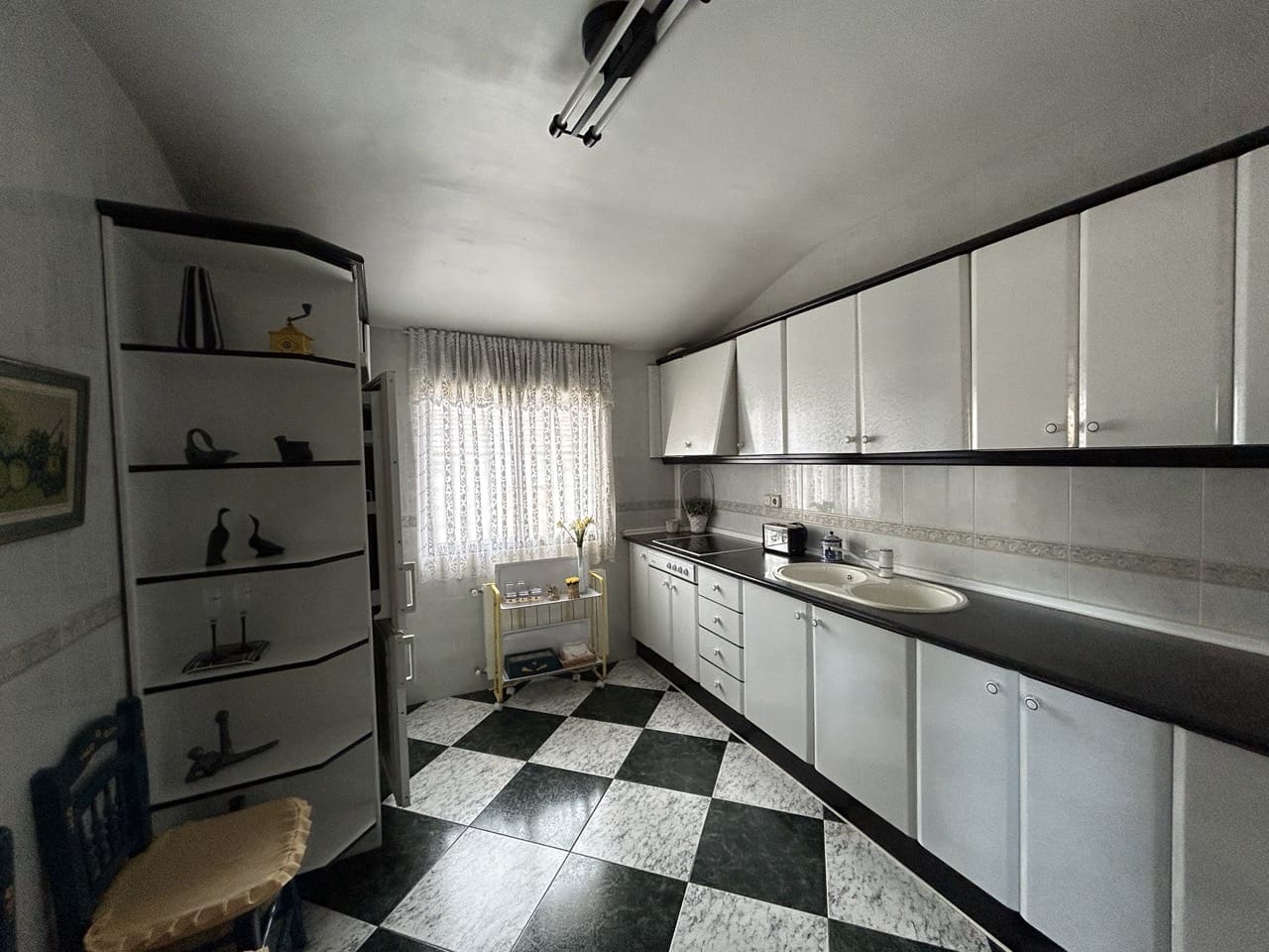 4 bedroom Townhouse for sale in Moclin with garage - € 240,000 (Ref: 8580701)