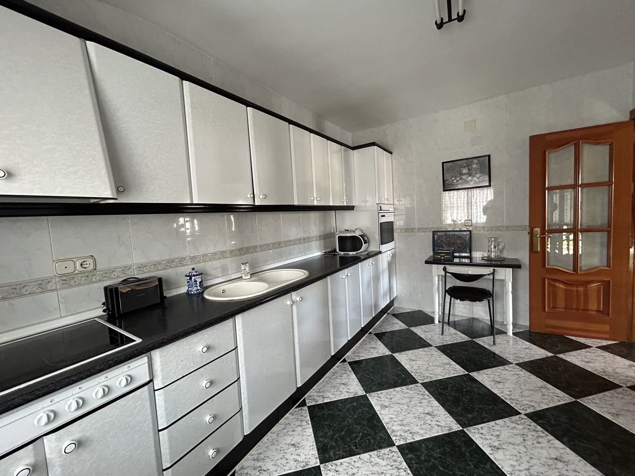 4 bedroom Townhouse for sale in Moclin with garage - € 240,000 (Ref: 8580701)