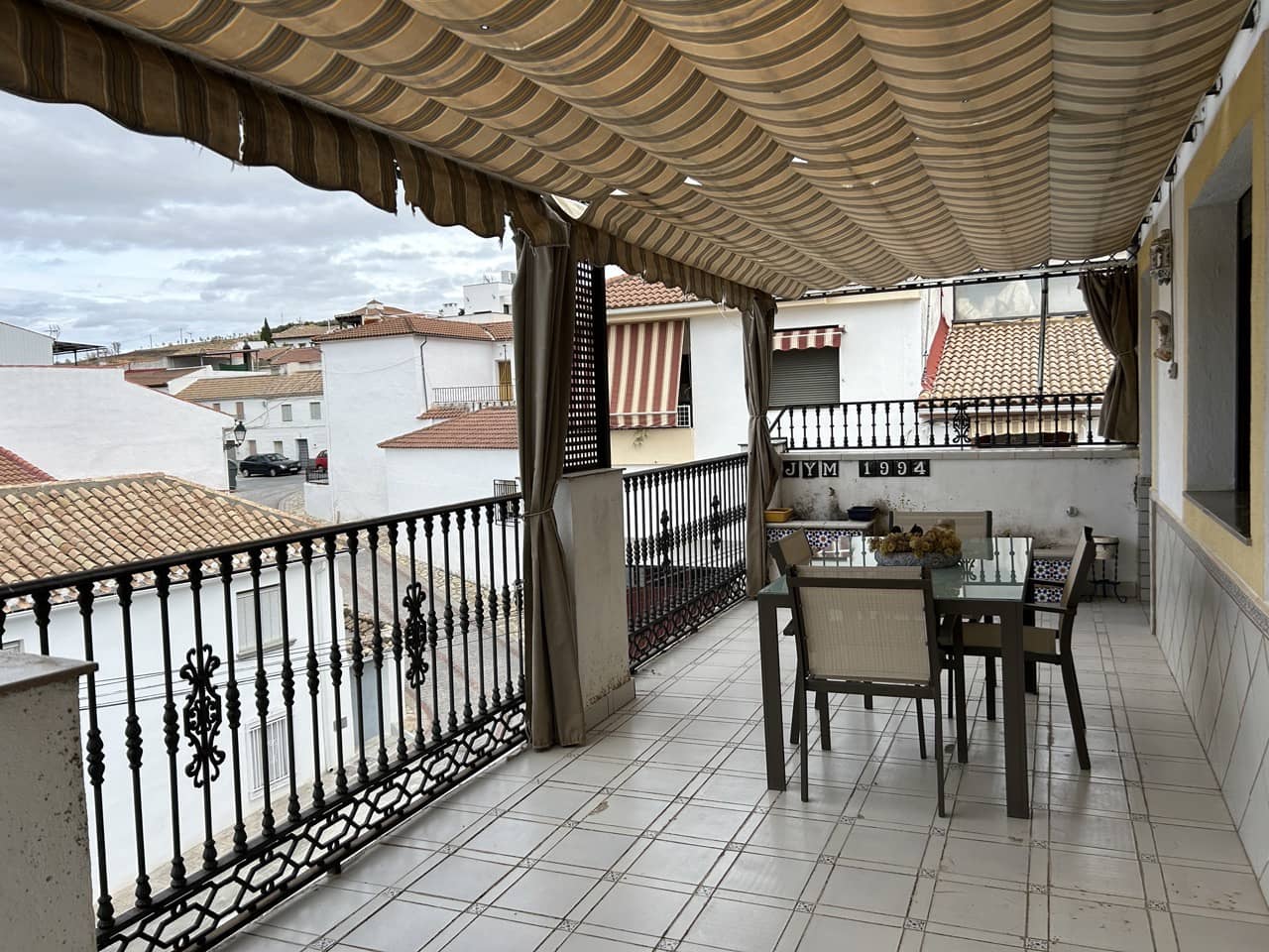 4 bedroom Townhouse for sale in Moclin with garage - € 240,000 (Ref: 8580701)