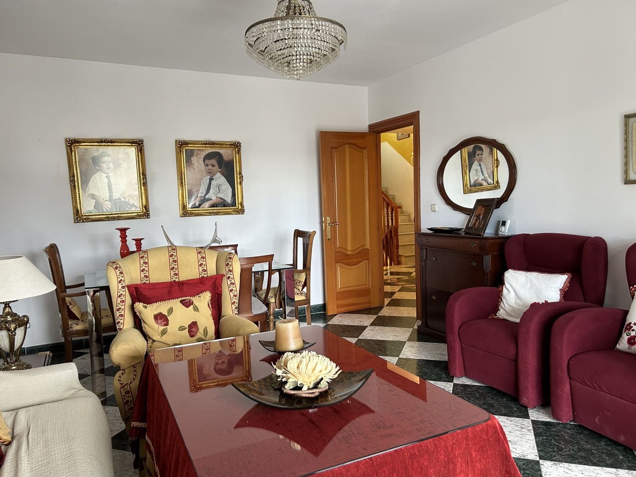 4 bedroom Townhouse for sale in Moclin with garage - € 240,000 (Ref: 8580701)