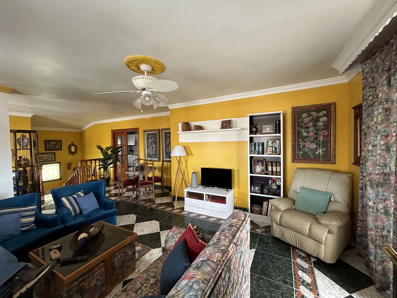 4 bedroom Townhouse for sale in Moclin with garage - € 240,000 (Ref: 8580701)