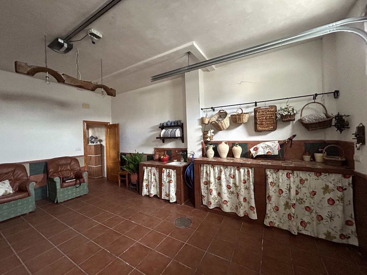 4 bedroom Townhouse for sale in Moclin with garage - € 240,000 (Ref: 8580701)