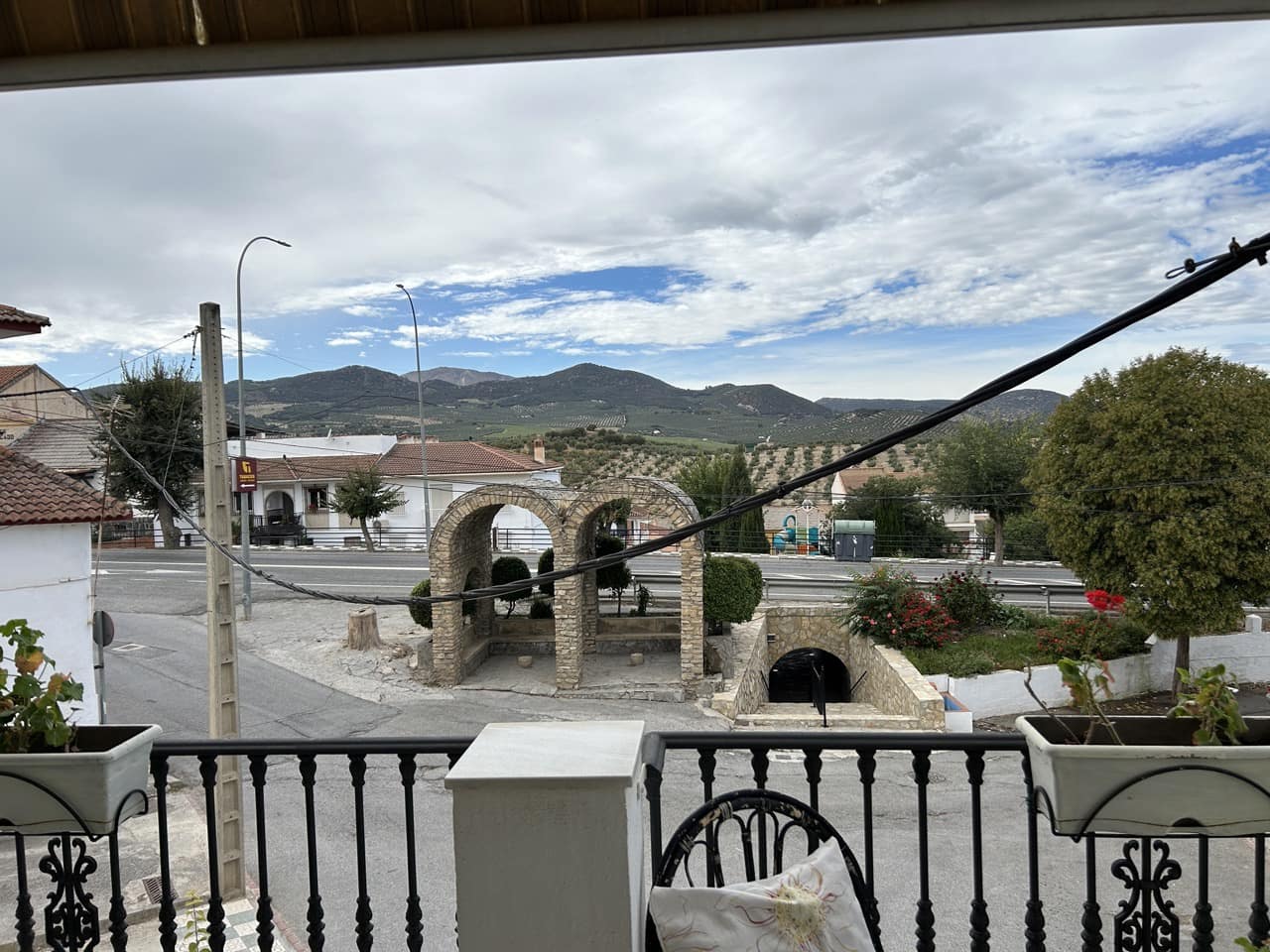 4 bedroom Townhouse for sale in Moclin with garage - € 240,000 (Ref: 8580701)