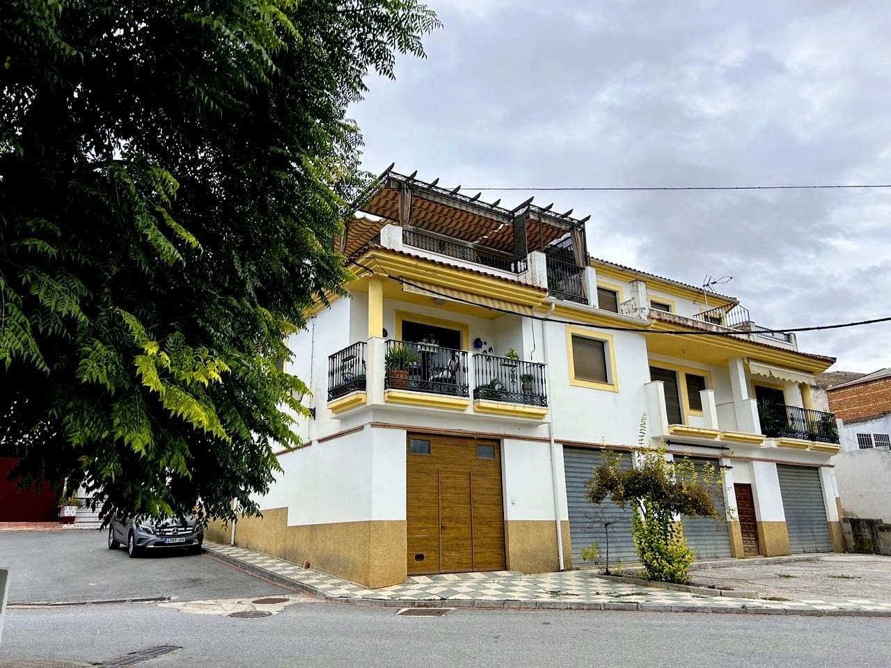 4 bedroom Townhouse for sale in Moclin with garage - € 240,000 (Ref: 8580701)