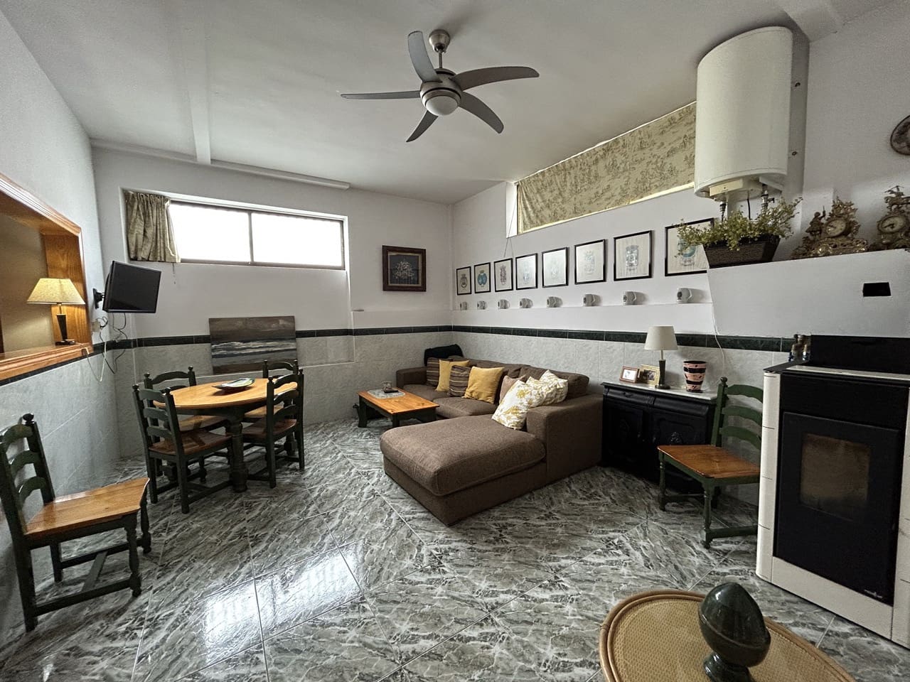 4 bedroom Townhouse for sale in Moclin with garage - € 240,000 (Ref: 8580701)