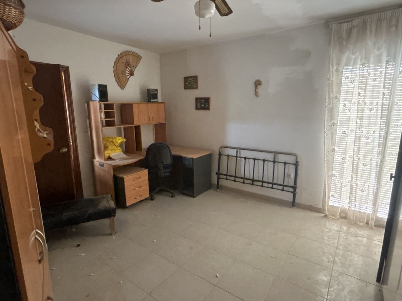 4 soveværelse Byhus til salg i Moclin med garage - € 95.000 (Ref: 8604973)