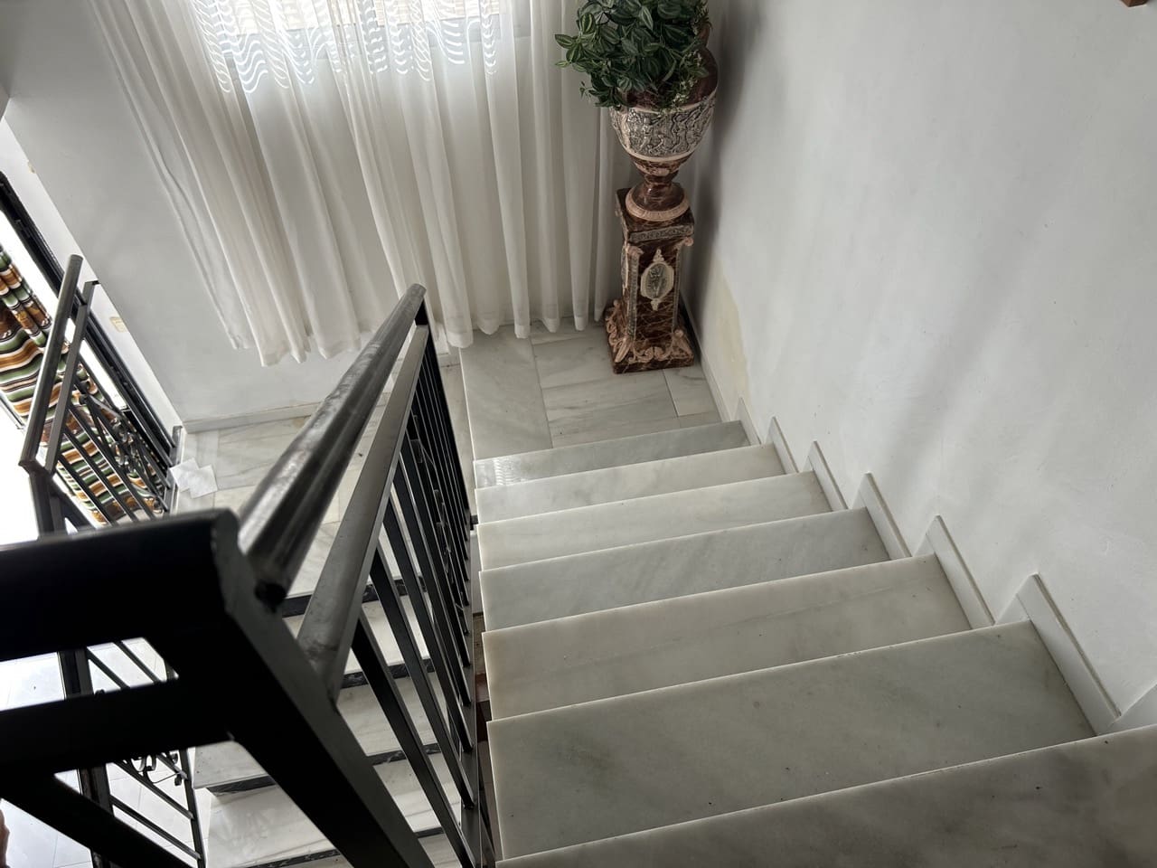 4 soveværelse Byhus til salg i Moclin med garage - € 95.000 (Ref: 8604973)