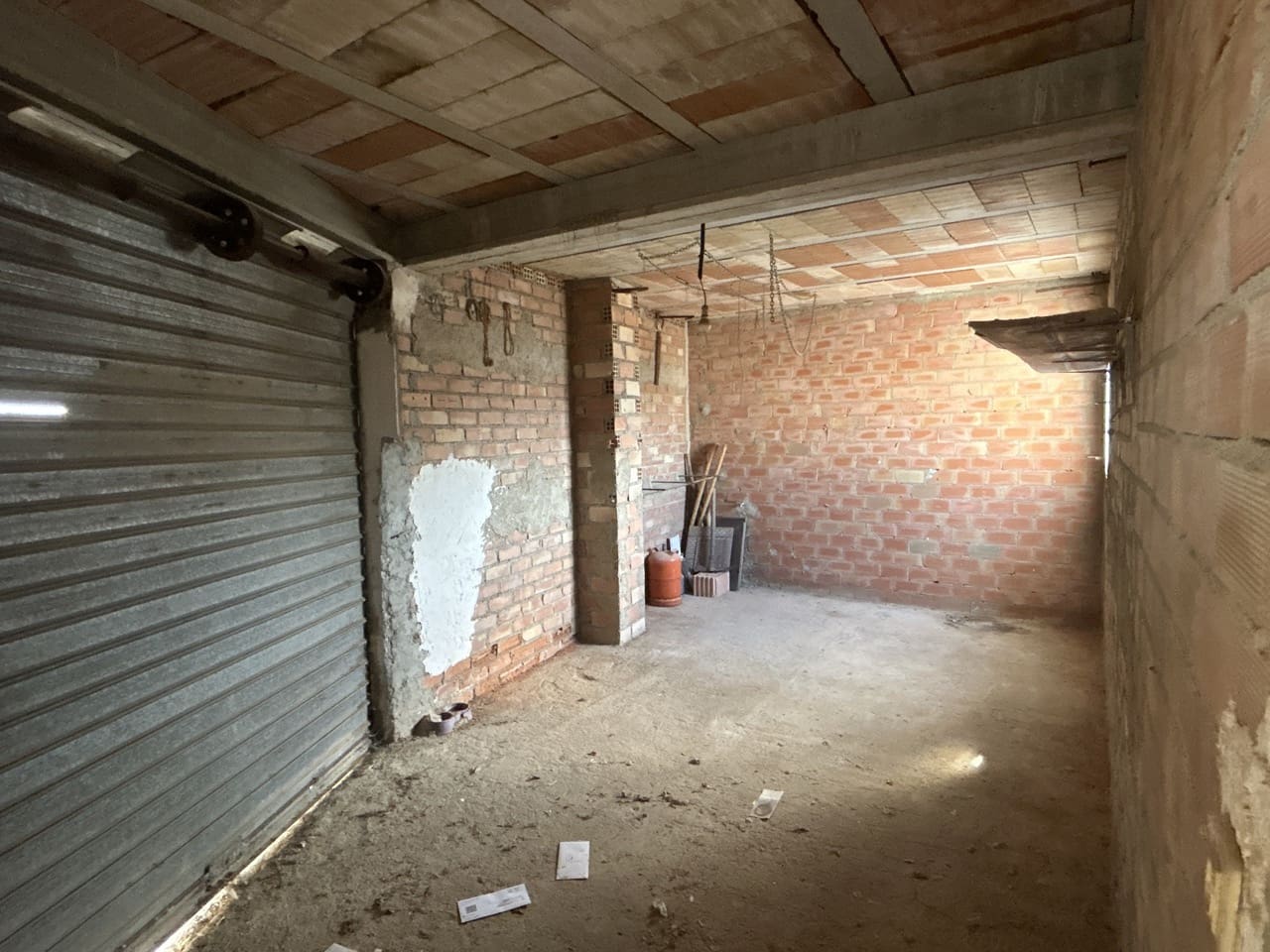 4 soveværelse Byhus til salg i Moclin med garage - € 95.000 (Ref: 8604973)