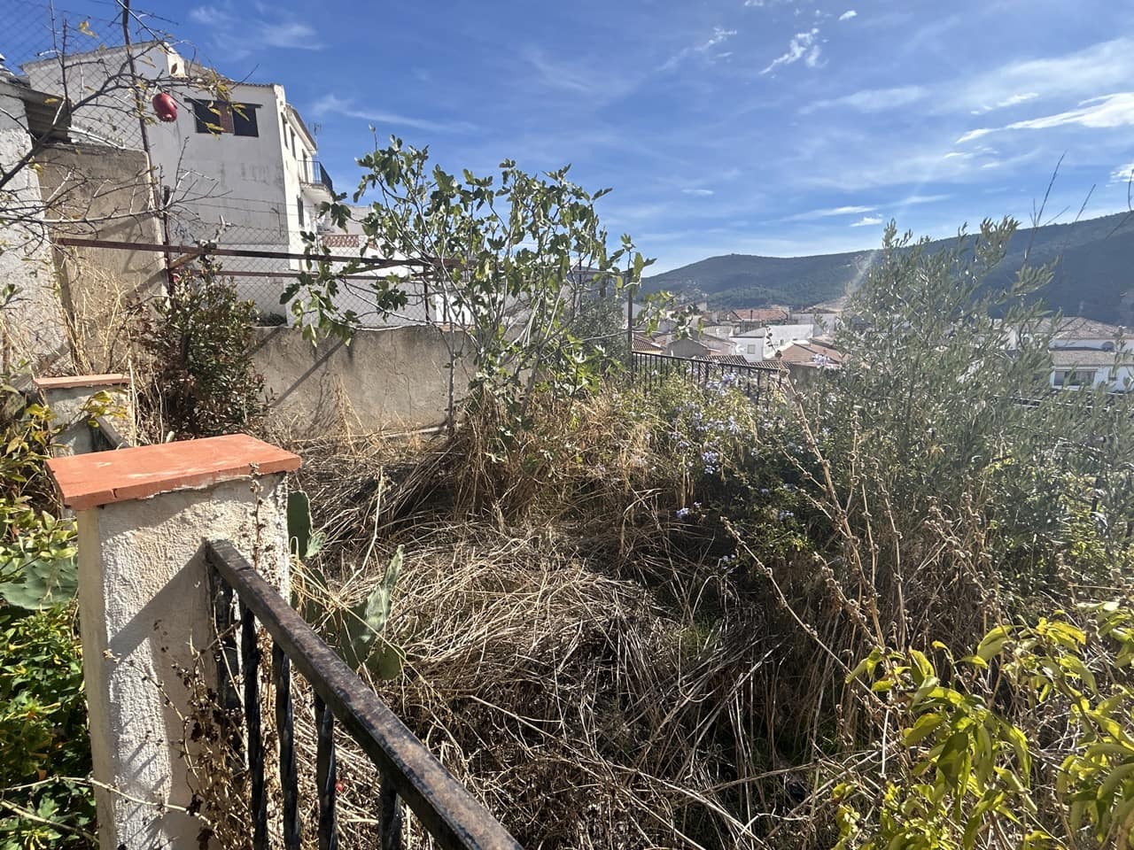 4 soveværelse Byhus til salg i Moclin med garage - € 95.000 (Ref: 8604973)