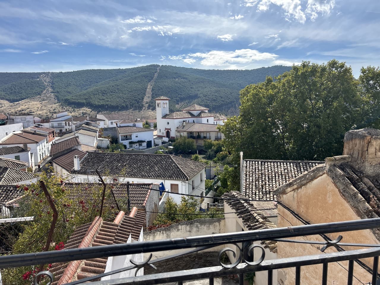 4 soveværelse Byhus til salg i Moclin med garage - € 95.000 (Ref: 8604973)