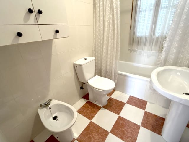 3 soveværelse Byhus til salg i Illora - € 79.000 (Ref: 8627750)