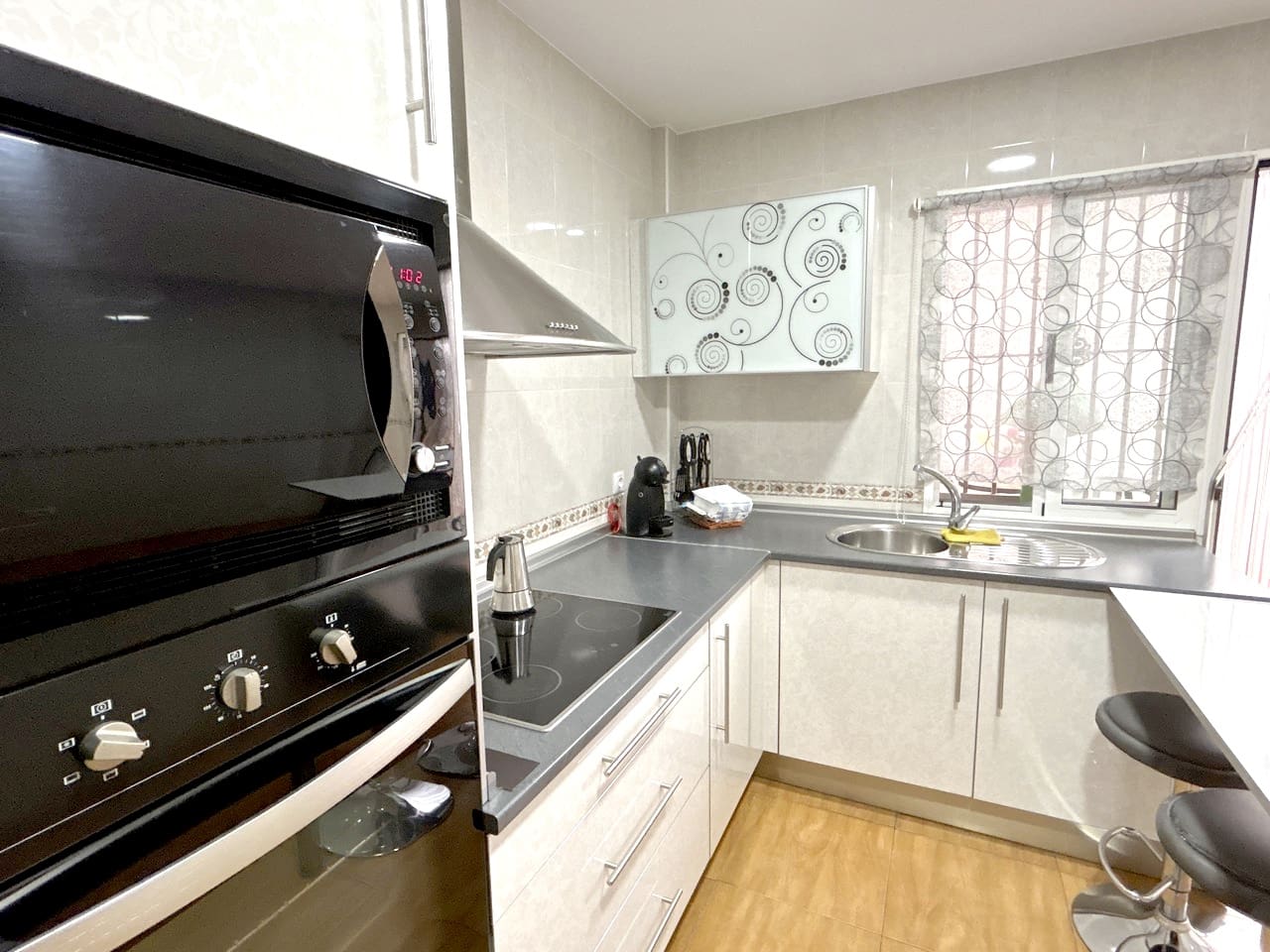 3 makuuhuone Rivitalo myytävänä paikassa Pinos Puente mukana 
autotalli - 155 000 € (Ref: 8627759)