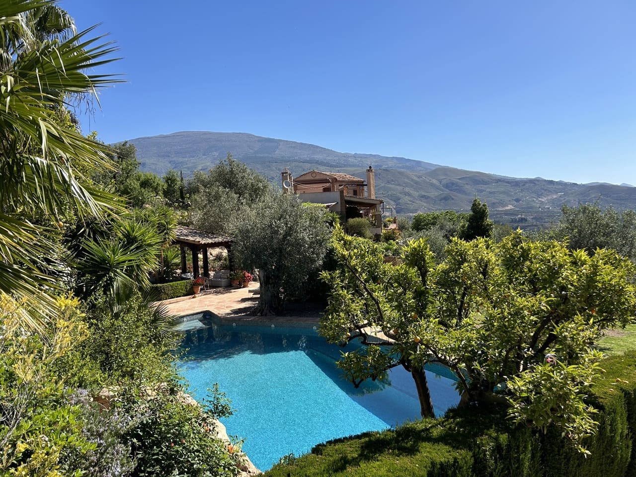 5 soveværelse Finca/Landehus til salg i El Pinar med swimmingpool garage - € 850.000 (Ref: 8660861)